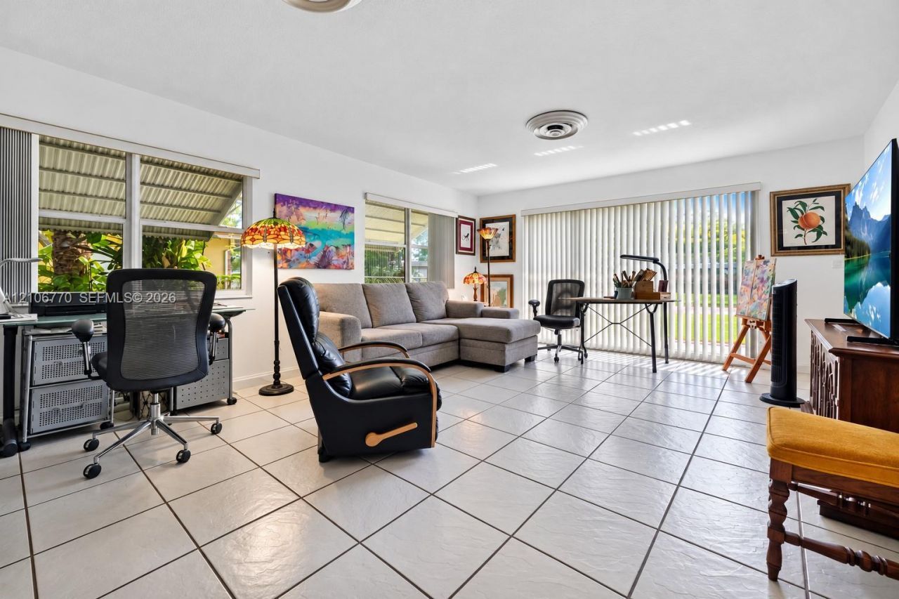 5701 SW 1st St , Plantation, FL 33317 Photo