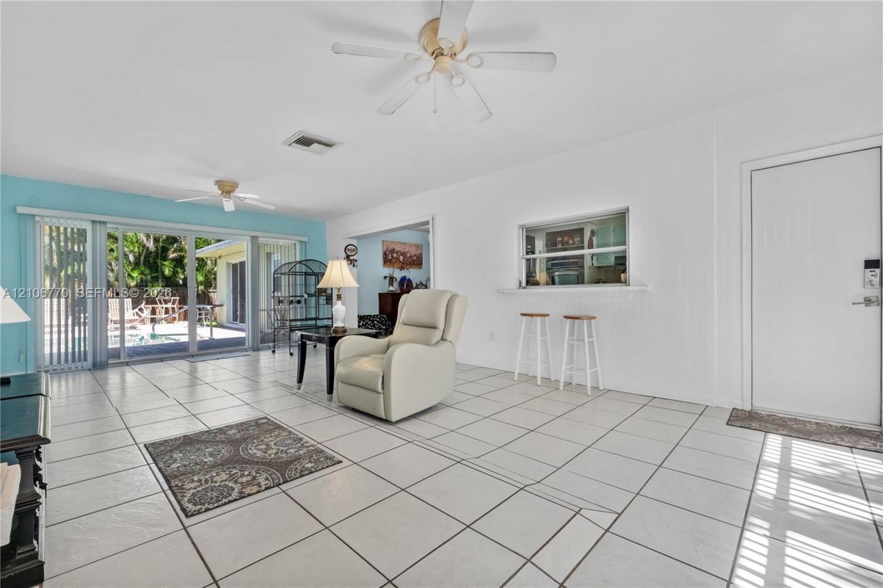 5701 SW 1st St , Plantation, FL 33317 Photo