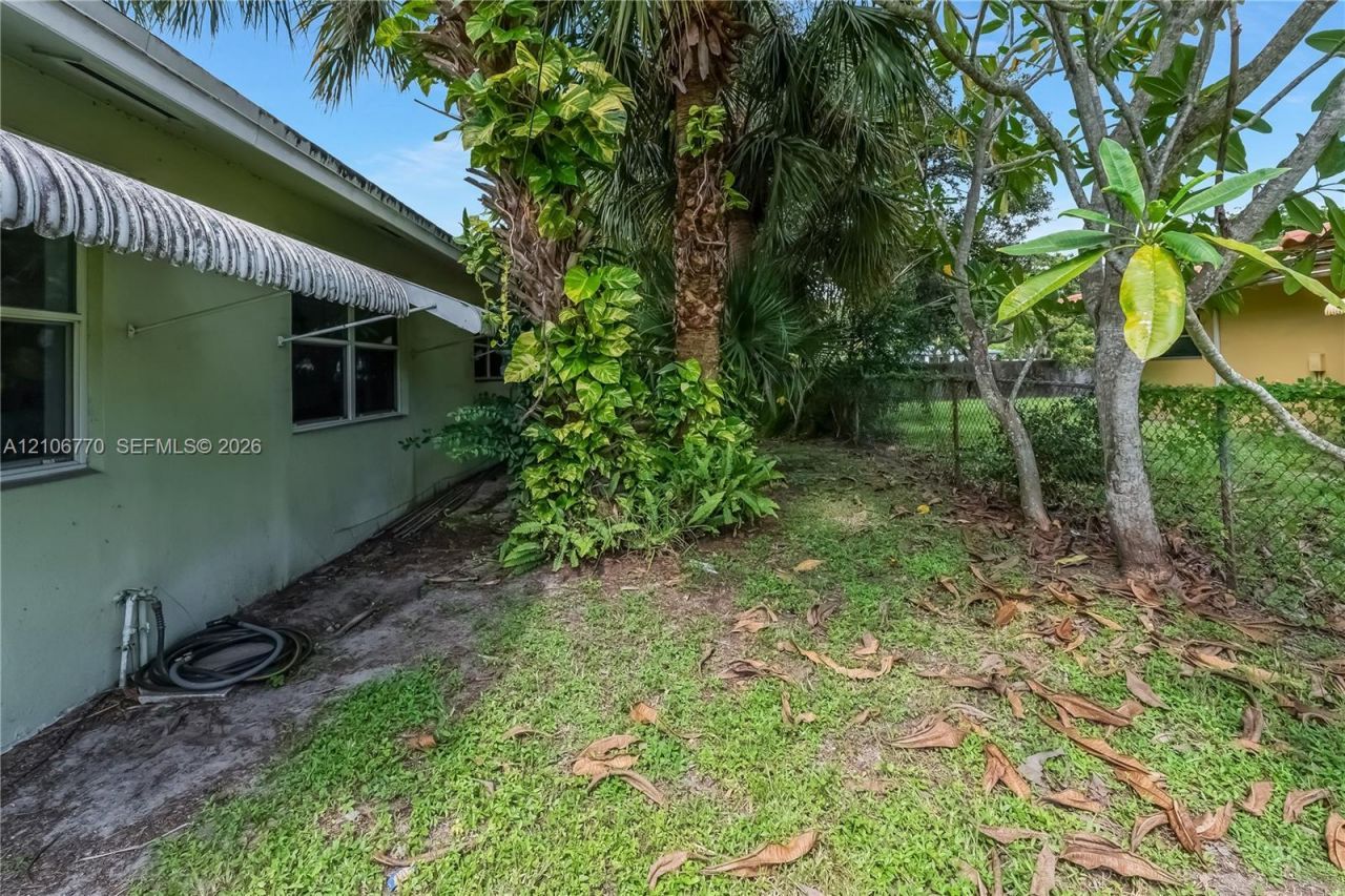 5701 SW 1st St , Plantation, FL 33317 Photo