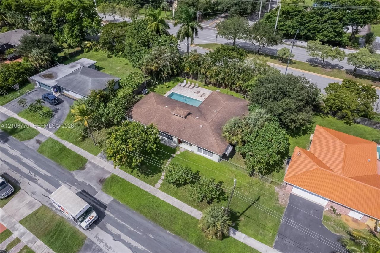 5701 SW 1st St , Plantation, FL 33317 Photo