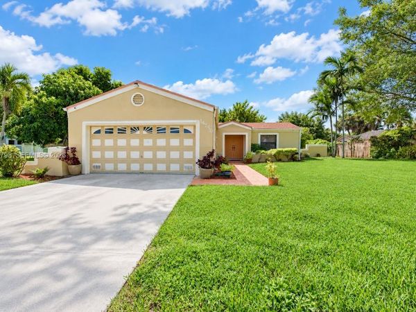 14750 SW 156th St , Miami, FL 33187