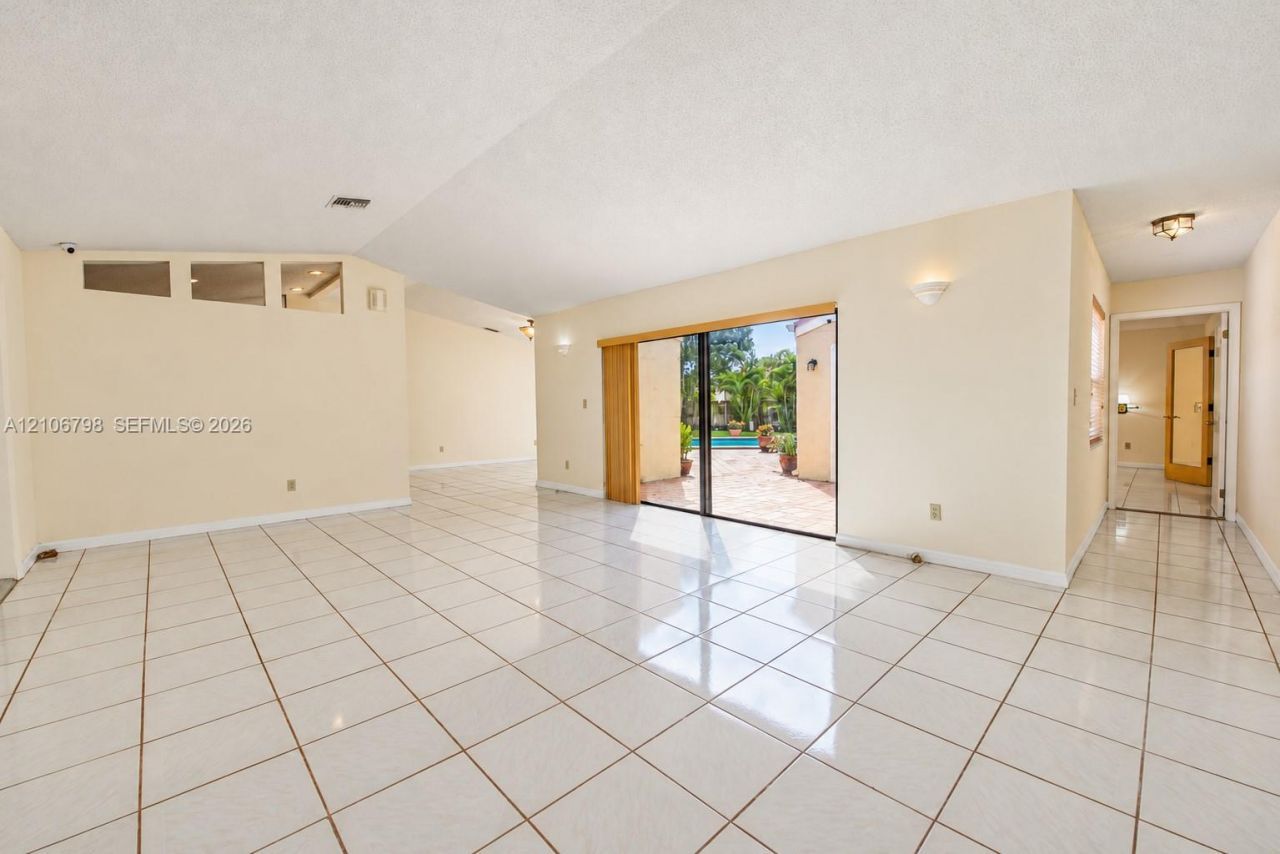 14750 SW 156th St , Miami, FL 33187 Photo
