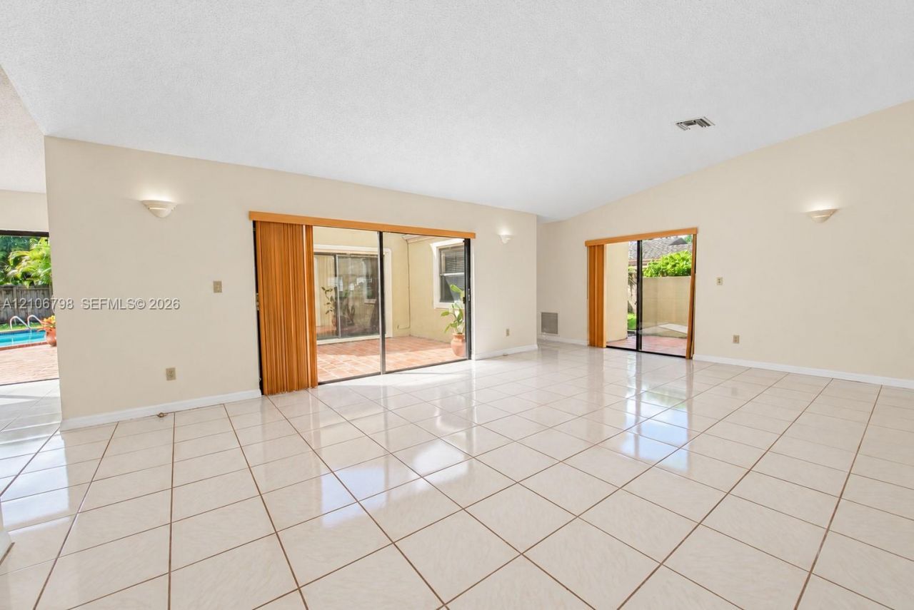 14750 SW 156th St , Miami, FL 33187 Photo