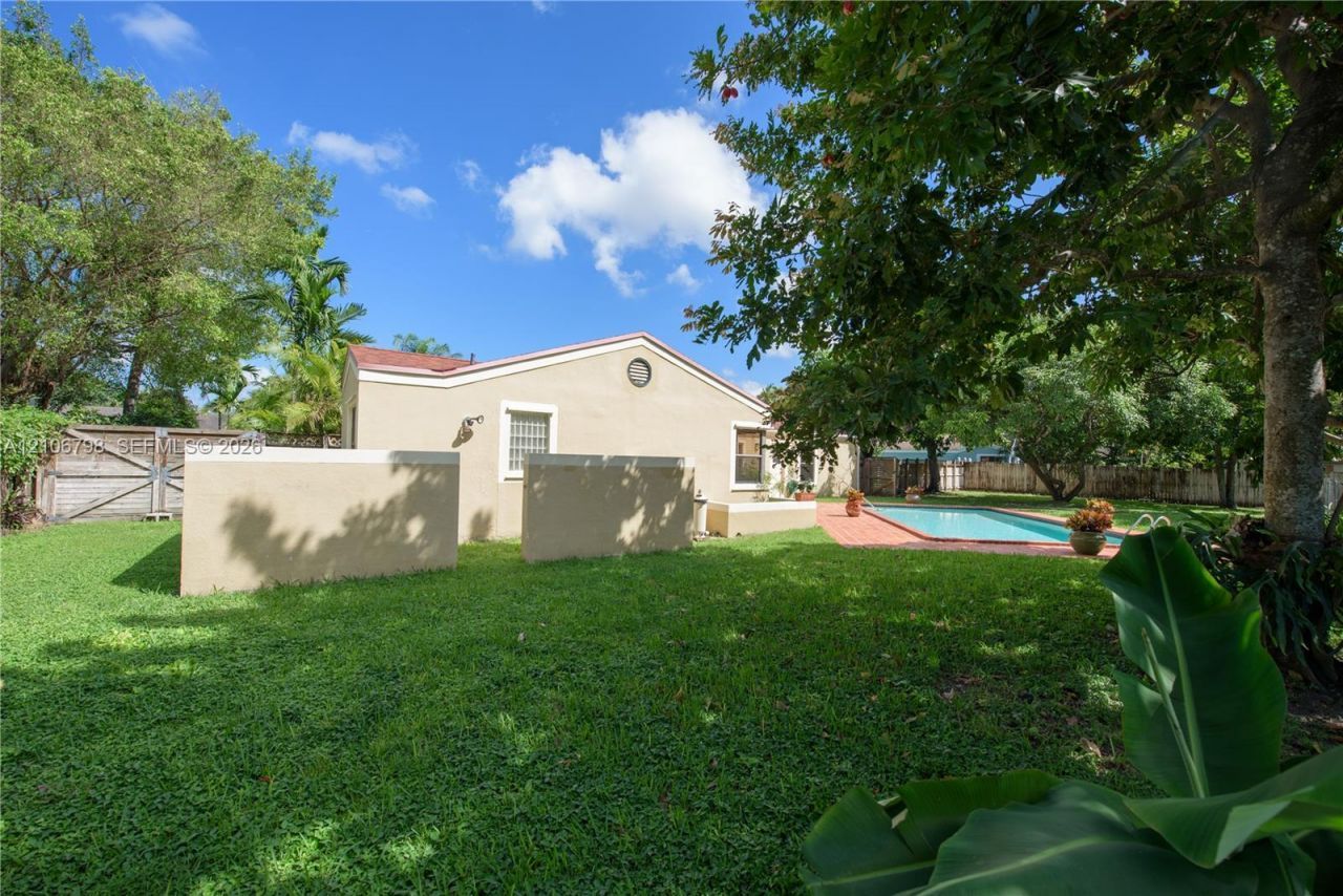 14750 SW 156th St , Miami, FL 33187 Photo
