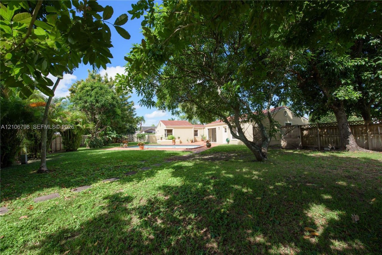 14750 SW 156th St , Miami, FL 33187 Photo