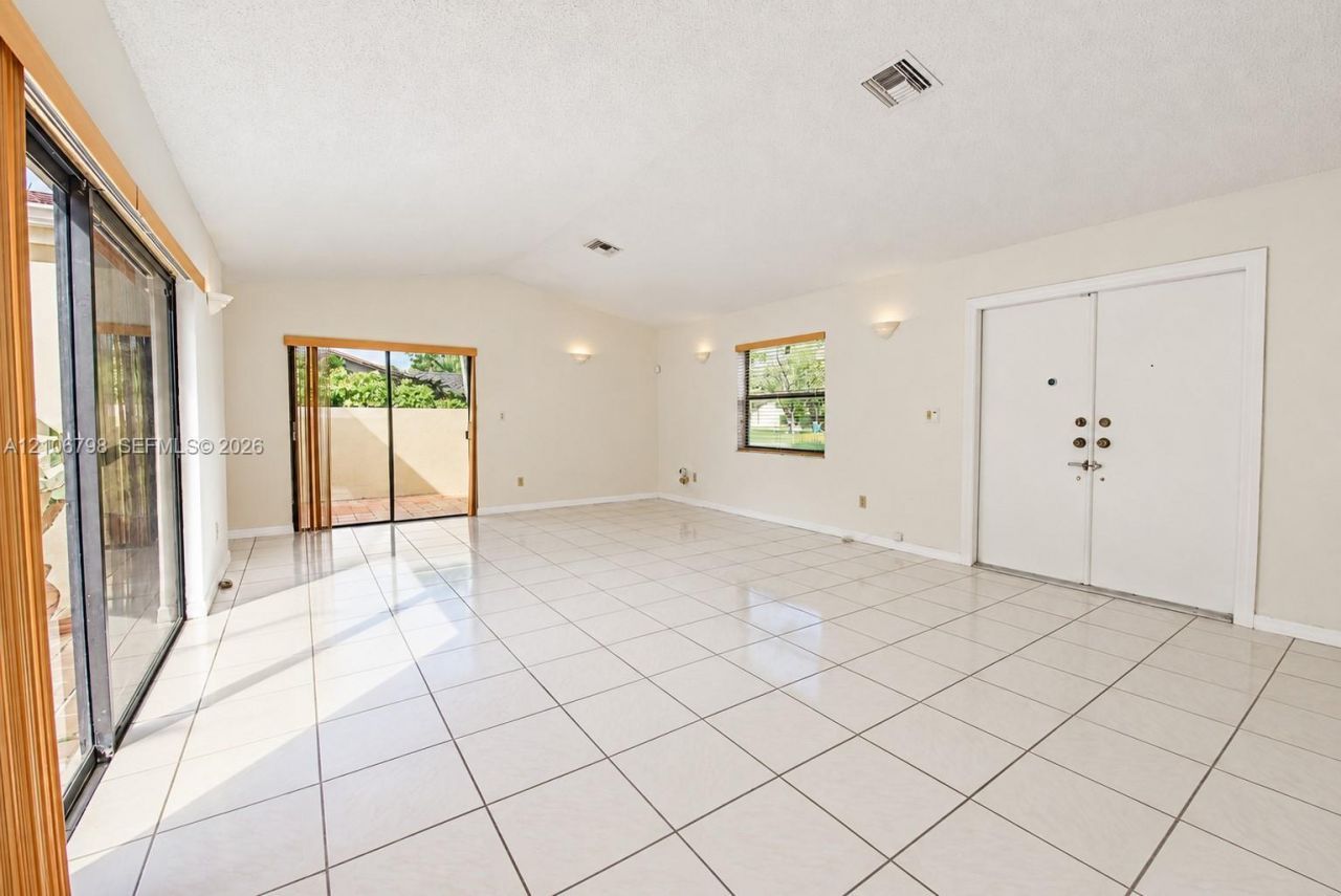 14750 SW 156th St , Miami, FL 33187 Photo
