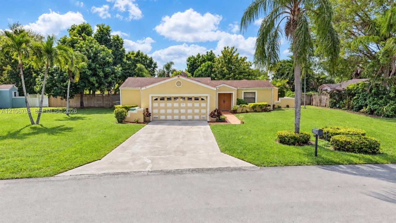 14750 SW 156th St , Miami, FL 33187 Photo