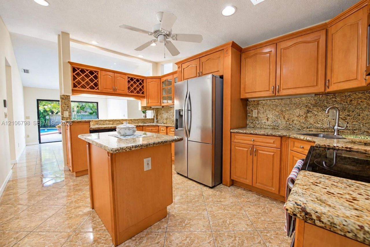 14750 SW 156th St , Miami, FL 33187 Photo