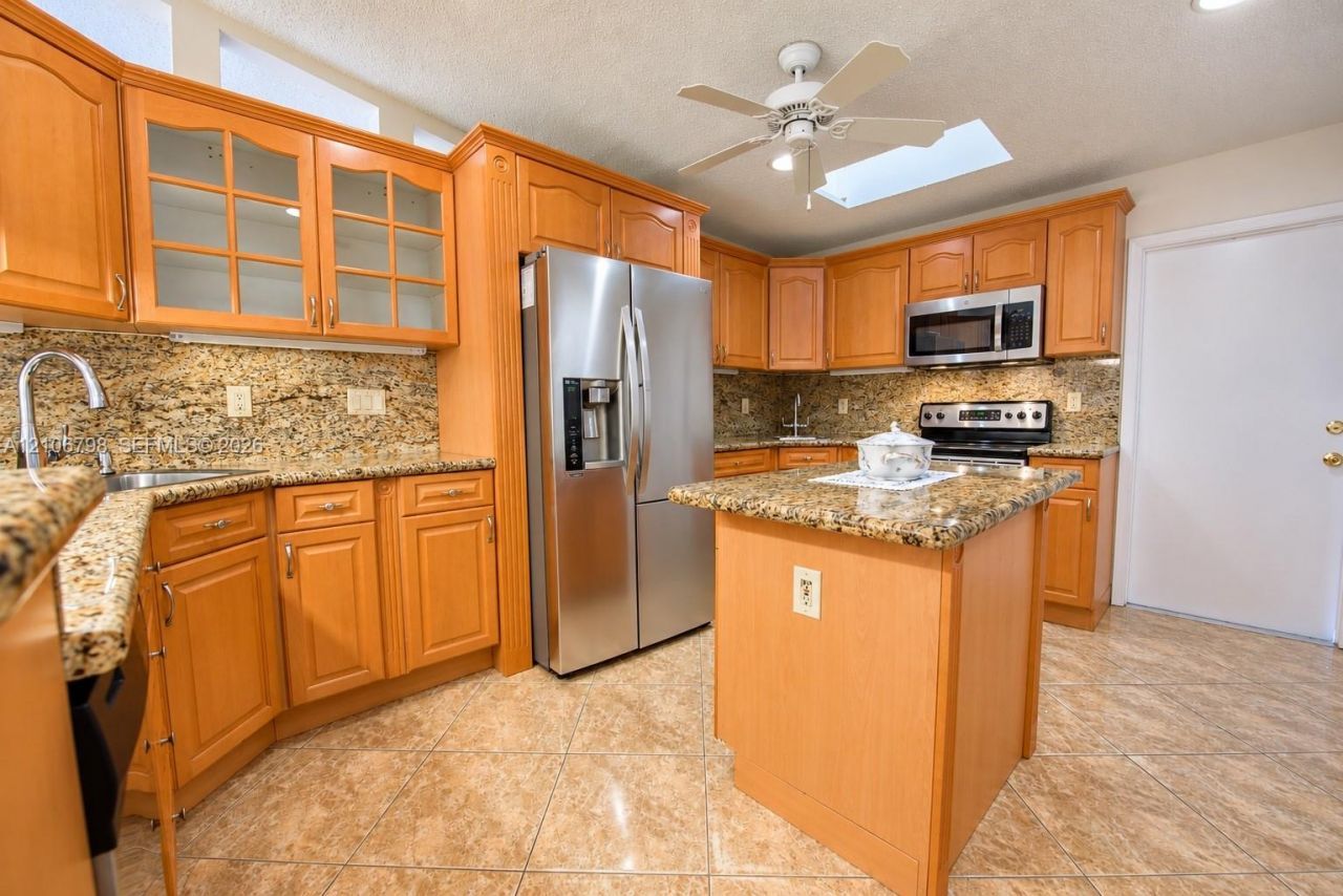 14750 SW 156th St , Miami, FL 33187 Photo