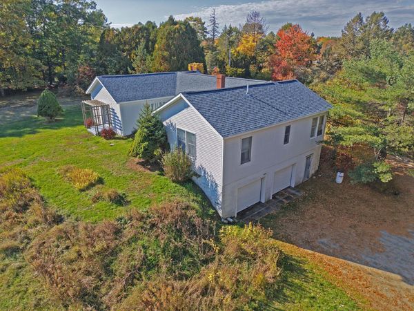 1023 Pleasant Street , Blue Hill, ME 04614