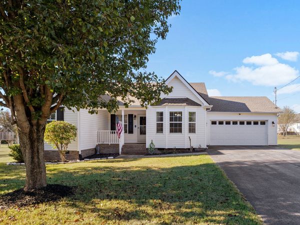 553 Winning Dr, Columbia, TN 38401