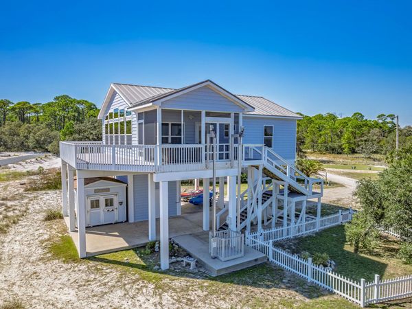 8 Tarpon Street , Alligator Point, FL 32346