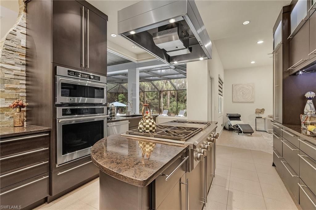 364 Logan Blvd S, Naples, FL 34119 Photo
