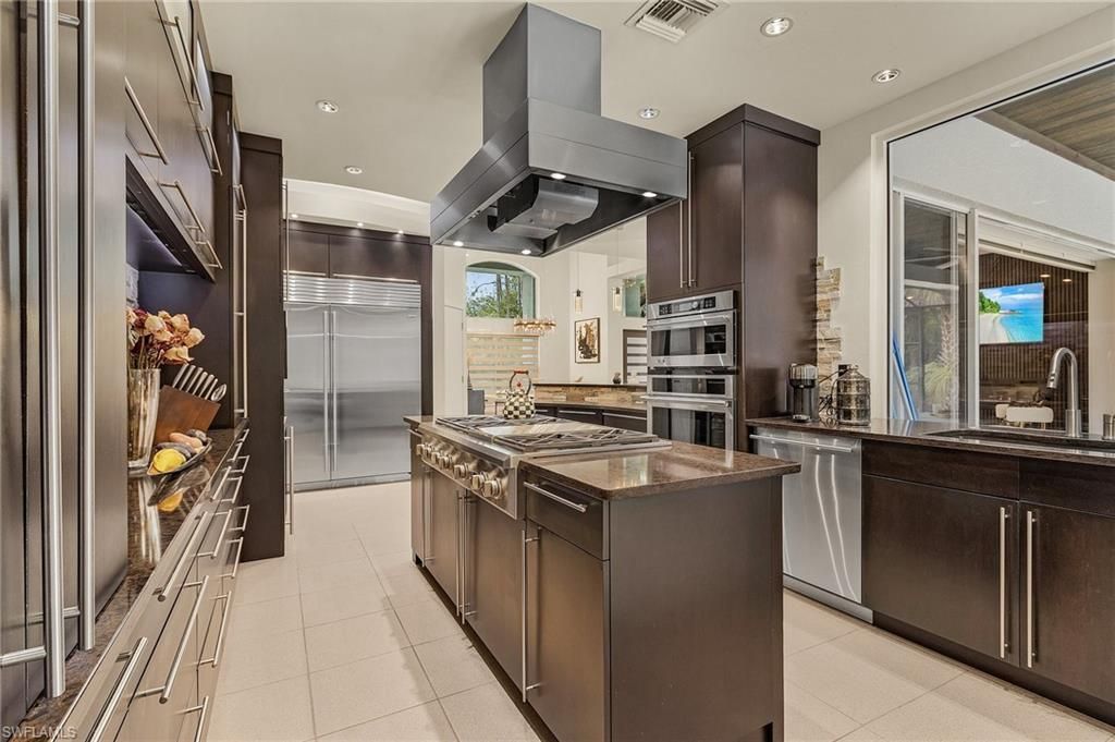 364 Logan Blvd S, Naples, FL 34119 Photo