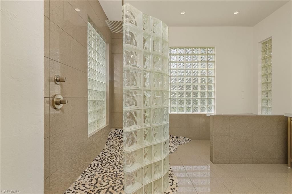 364 Logan Blvd S, Naples, FL 34119 Photo