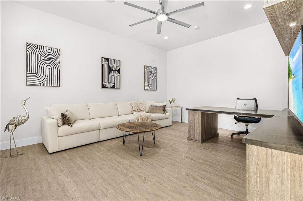 364 Logan Blvd S, Naples, FL 34119 Photo