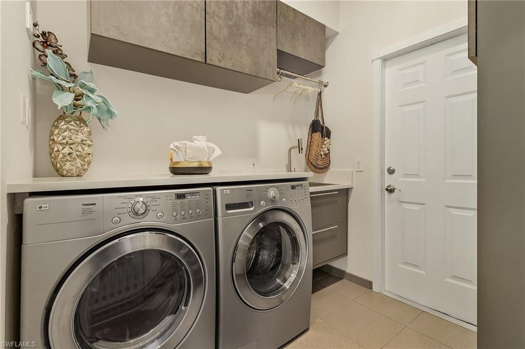 364 Logan Blvd S, Naples, FL 34119 Photo