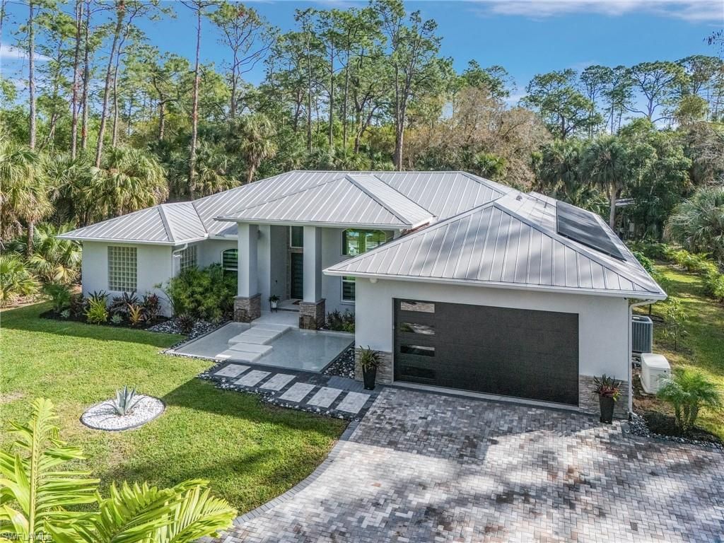 364 Logan Blvd S, Naples, FL 34119 Photo