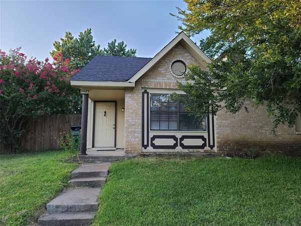 2423 Limestone Drive, Arlington, TX 76014