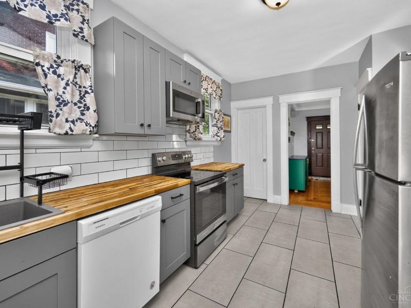 3277 Montana Avenue, Cincinnati, OH 45211 Photo 12