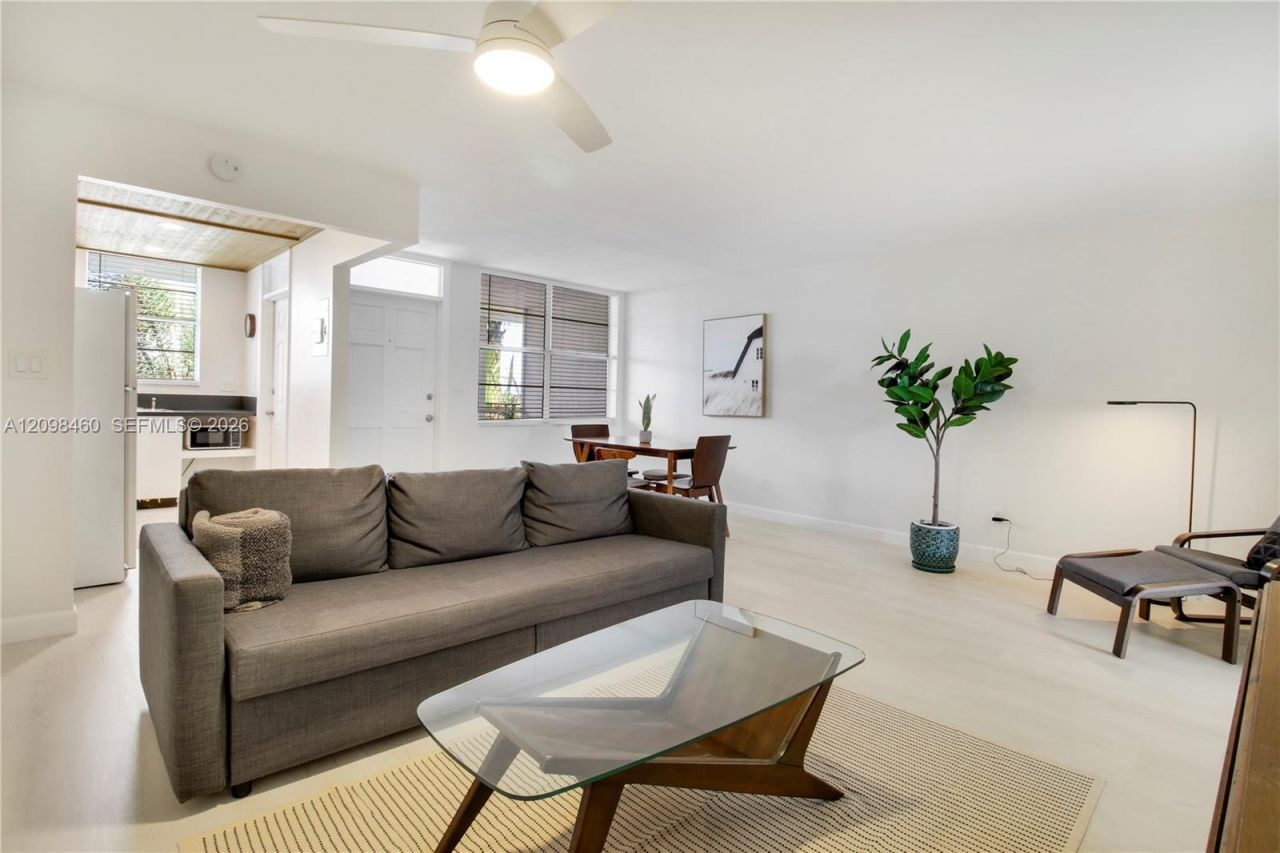 109 N Paradise Harbour Blvd , Unit 406, North Palm Beach, FL 33408 Photo