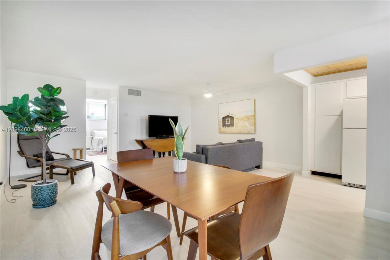 109 N Paradise Harbour Blvd , Unit 406, North Palm Beach, FL 33408 Photo
