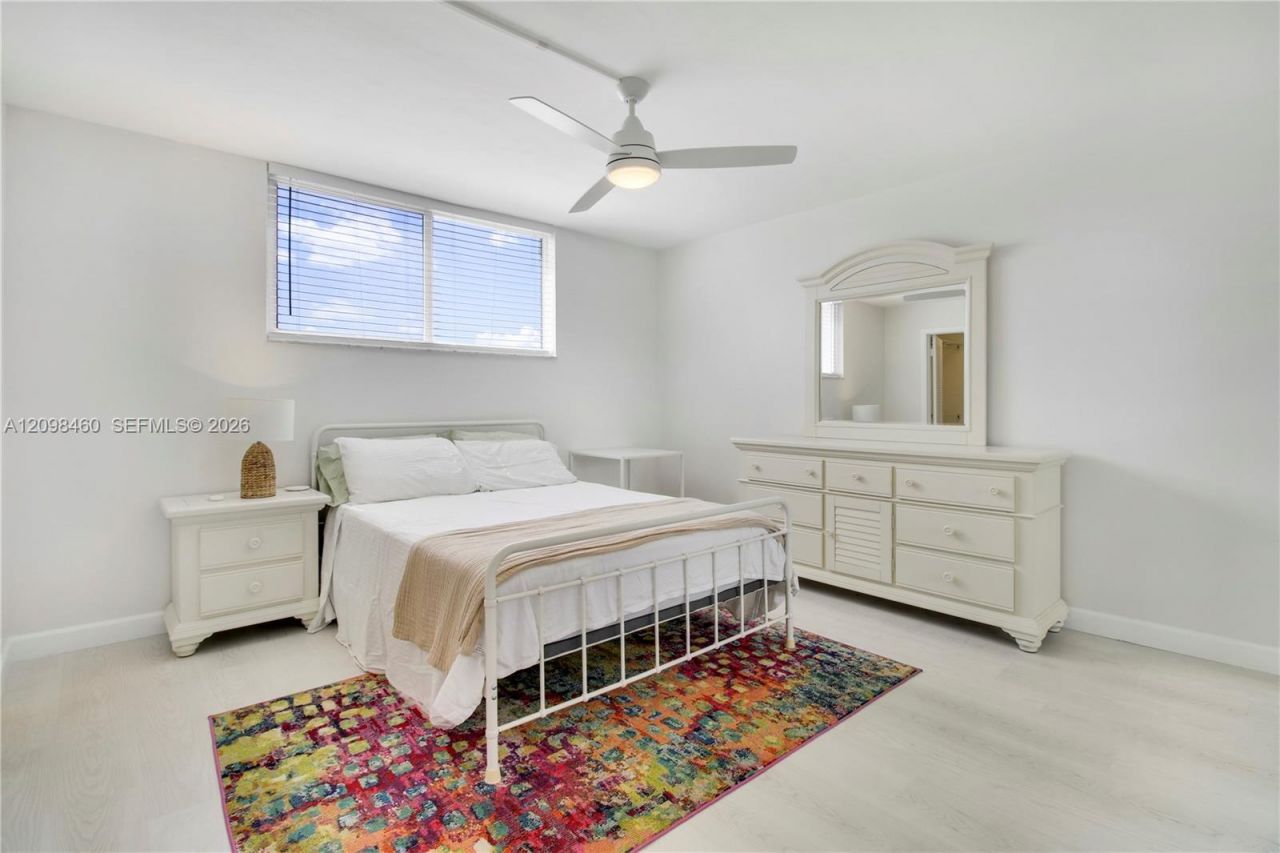 109 N Paradise Harbour Blvd , Unit 406, North Palm Beach, FL 33408 Photo
