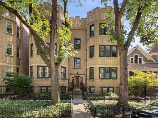 5055 N Winchester Avenue, Unit 3, Chicago, IL 60640