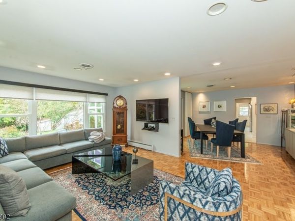 33 Underwood Rd, Montville, NJ 07045