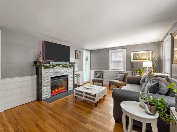 16 Thatcher Road , West Yarmouth, MA 02673
