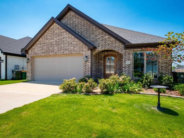 202 Rosemary Way , Little Rock, AR 72223
