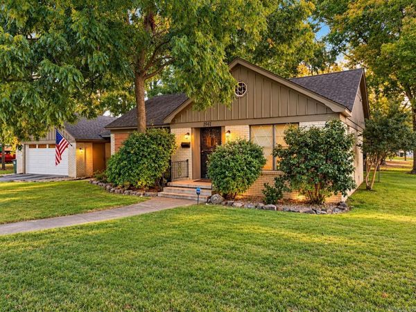 1941 Caldwell, Conway, AR 72034