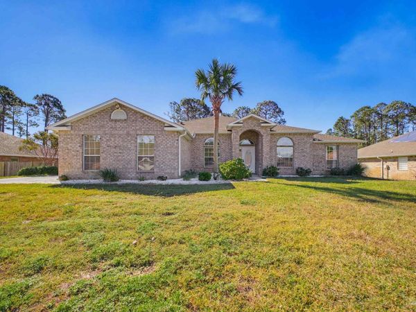 7451 Brewster St, Navarre, FL 32566