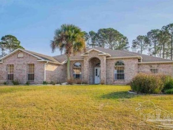 7451 Brewster St, Navarre, FL 32566