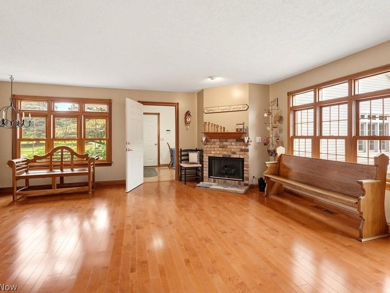 9745 Bainbridge Road, Chagrin Falls, OH 44023 Photo 13