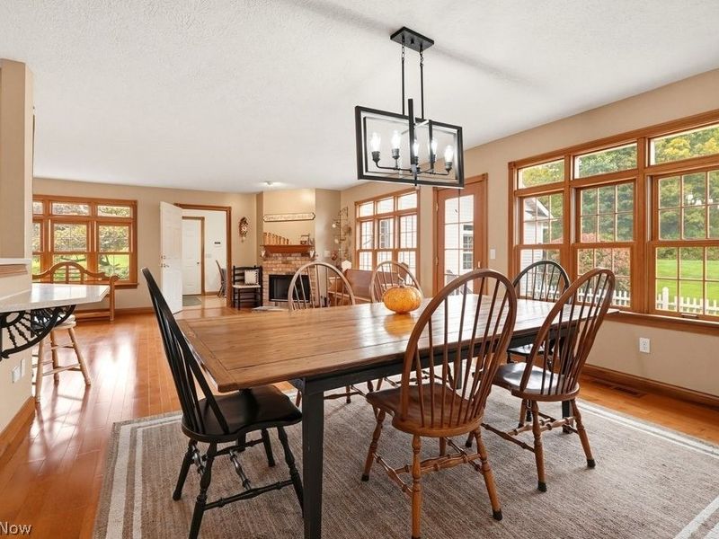 9745 Bainbridge Road, Chagrin Falls, OH 44023 Photo 14