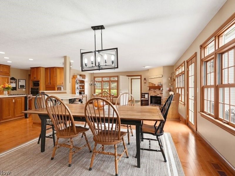 9745 Bainbridge Road, Chagrin Falls, OH 44023 Photo 15