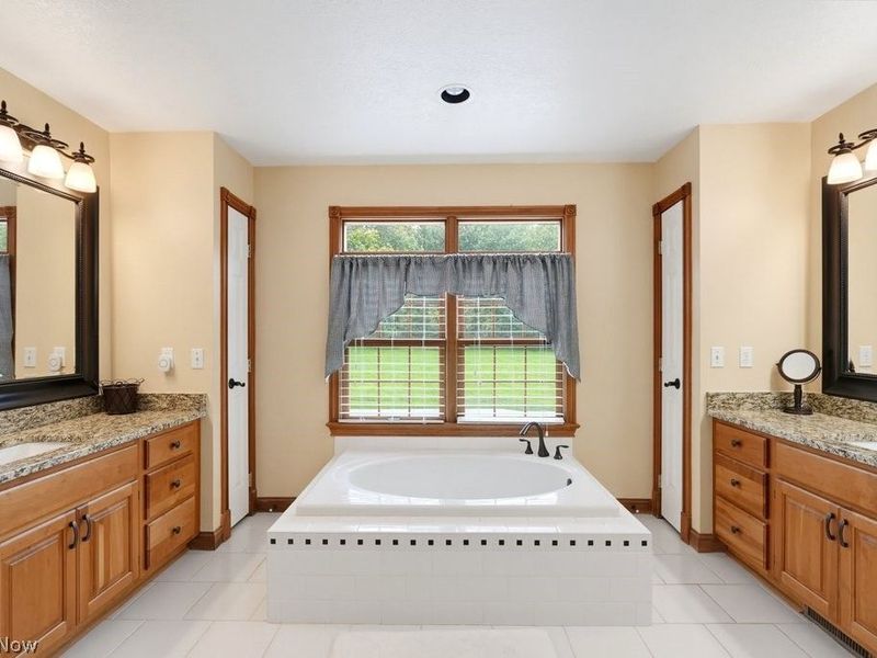 9745 Bainbridge Road, Chagrin Falls, OH 44023 Photo 23