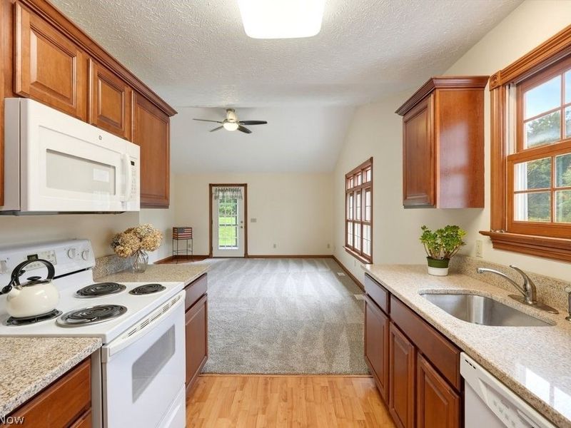 9745 Bainbridge Road, Chagrin Falls, OH 44023 Photo 35