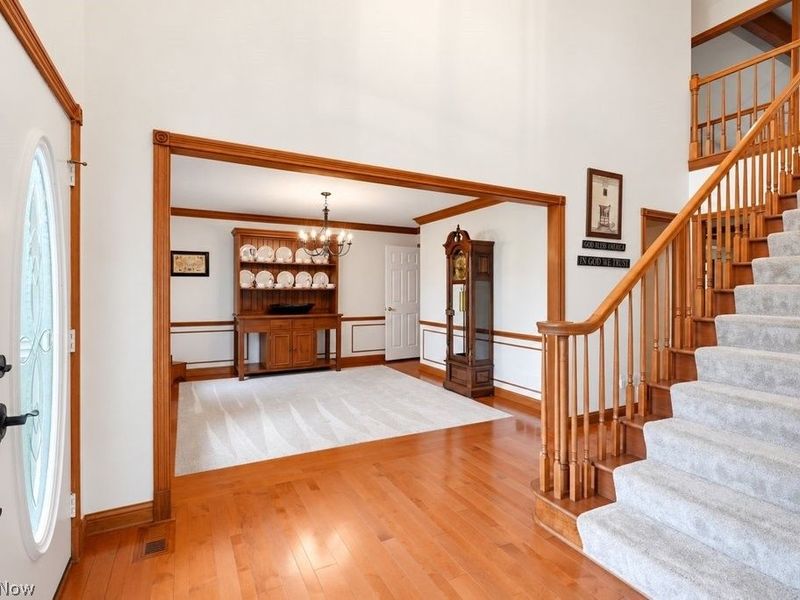 9745 Bainbridge Road, Chagrin Falls, OH 44023 Photo 5