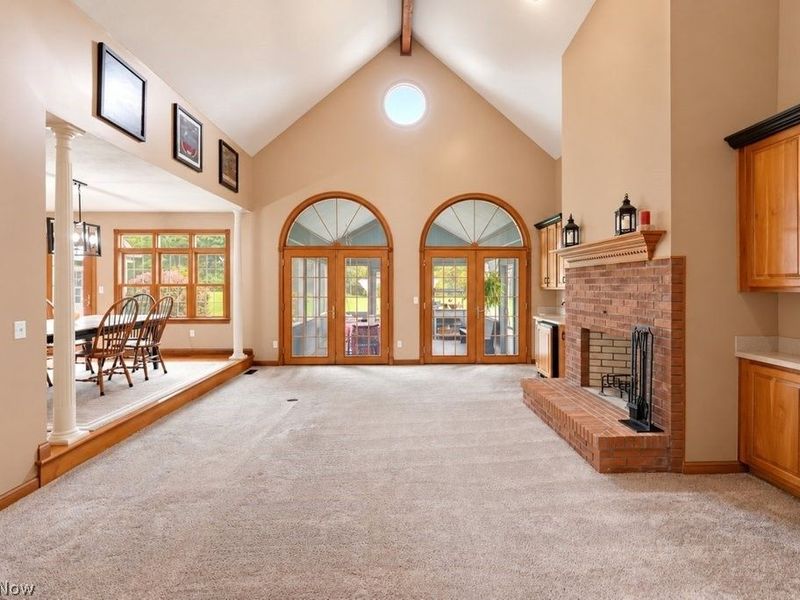 9745 Bainbridge Road, Chagrin Falls, OH 44023 Photo 7