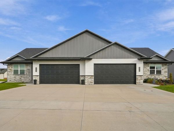 574 Driftwood Lane , Atkins, IA 52206