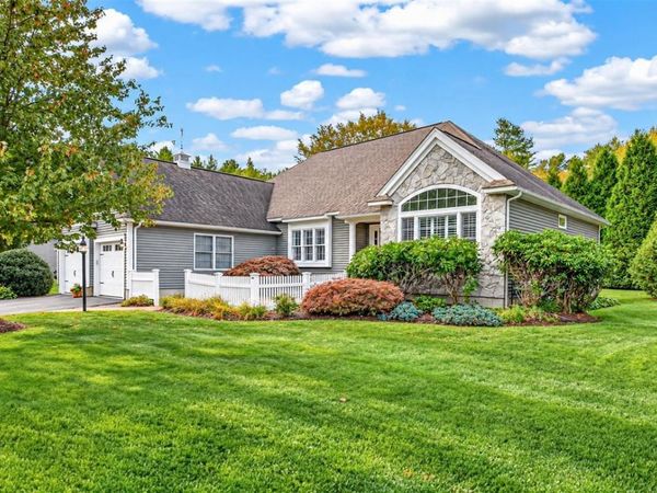 22 Silver Brook Ln, Unit 22, Norwell, MA 02061
