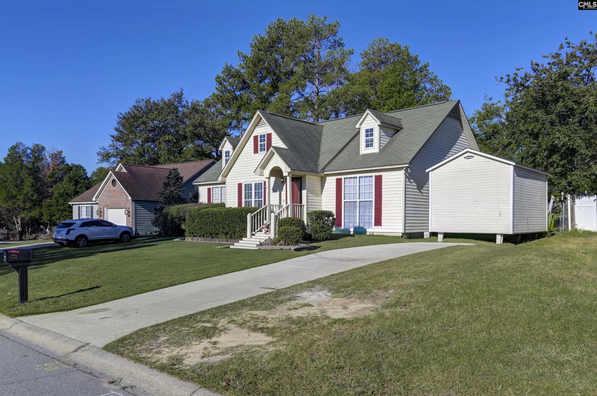 721 Winslow Way  Photo 4