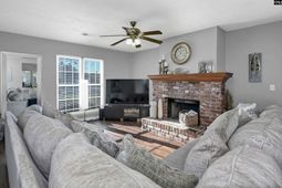 721 Winslow Way  photo 4