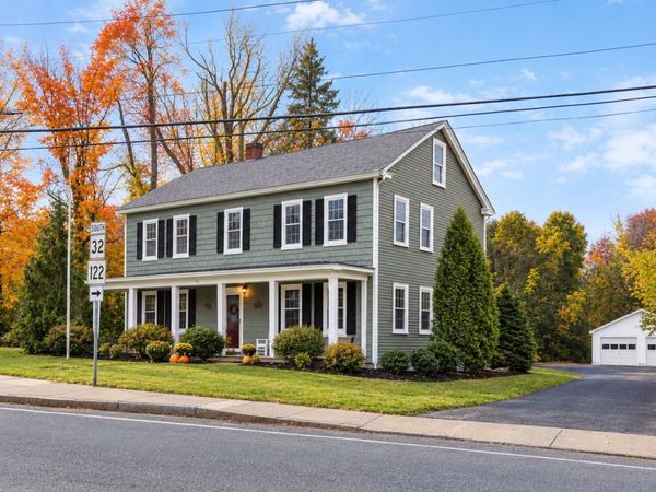 50 Pleasant St, Barre, MA 01005