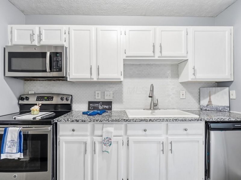 4348 Eagle View Court, Columbus, OH 43228 Photo 19
