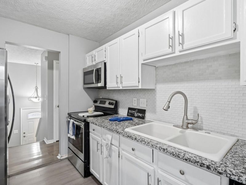 4348 Eagle View Court, Columbus, OH 43228 Photo 23