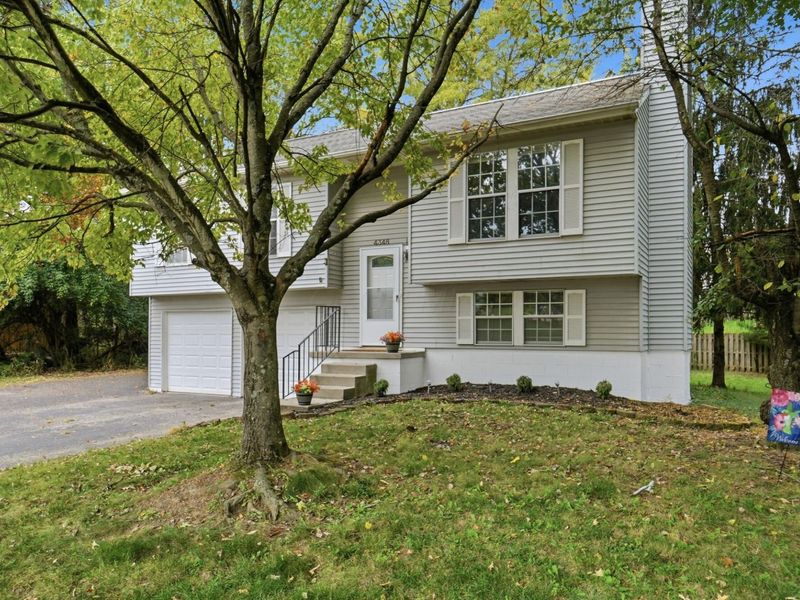 4348 Eagle View Court, Columbus, OH 43228 Photo 3