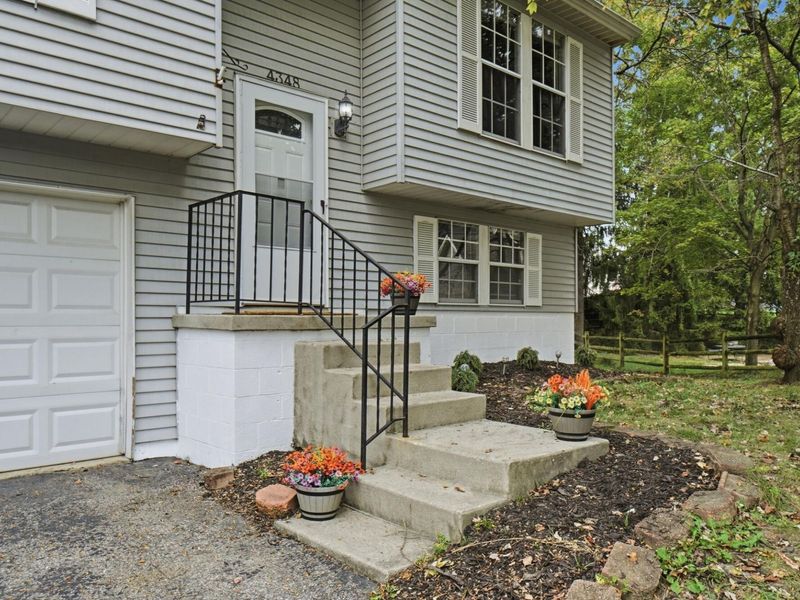 4348 Eagle View Court, Columbus, OH 43228 Photo 4